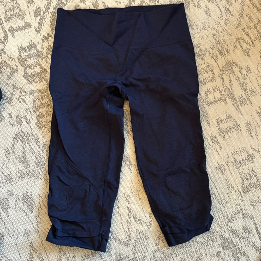 Lululemon Ebb and Flow crop dark blue